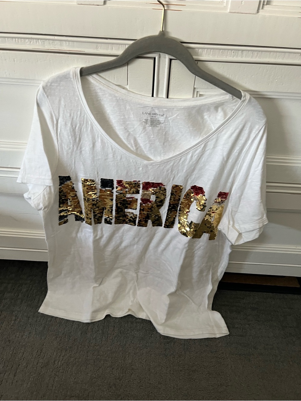 Lane Bryant White V-Neck Tee with Gold & Red Reversible Sequins new